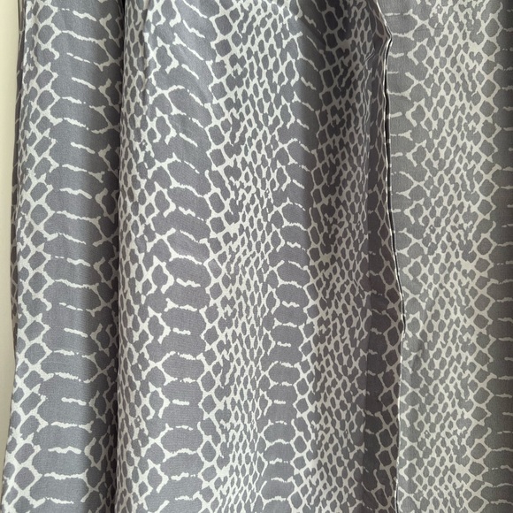 Cynthia Rowley silk button down size L - Picture 2 of 4